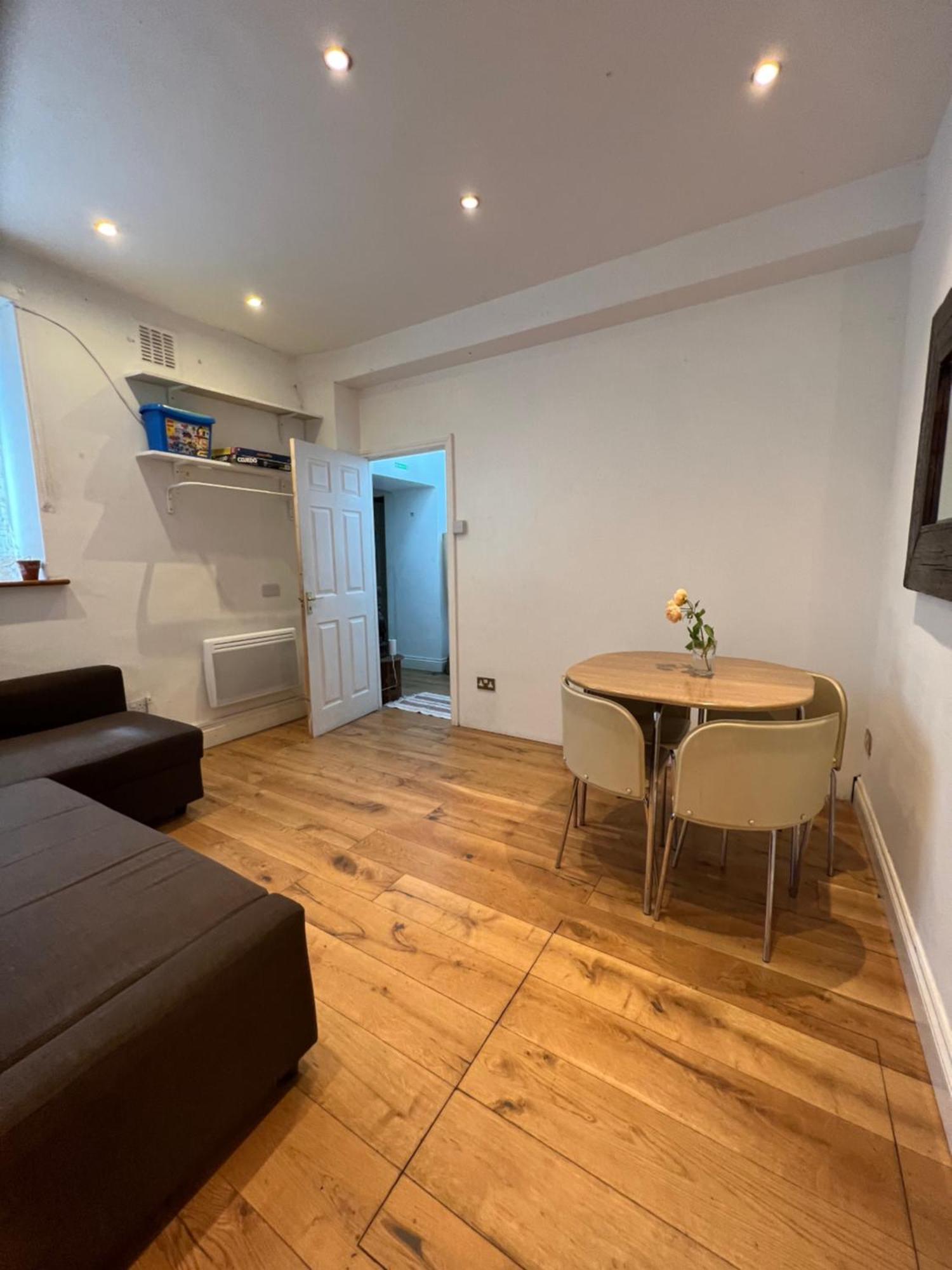 1 Min From Paddington - 2 Bed, 2 Bath Apartment